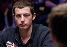 Tom Dwan eying an opponent